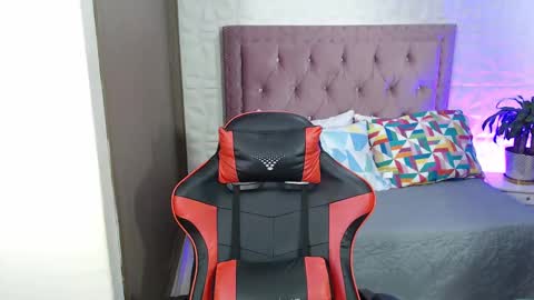 ruby_your_milf online show from 02/28/25, 09:44