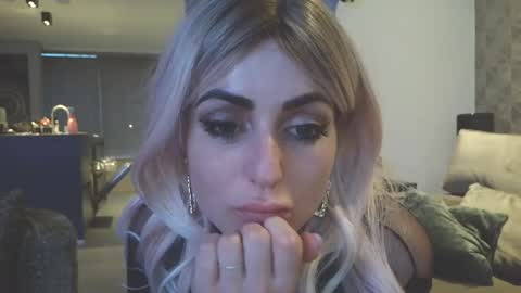 Snapshot of rubyroseandtastytim chatting on 01/18/26, 04:11 rubyroseandtastytim online show from 01/18/26, 04:11