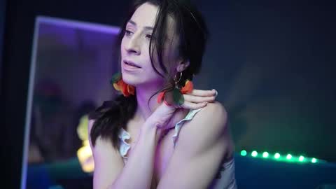  Ruby  online show from 02/04/26, 11:31