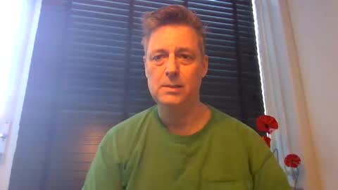 Snapshot of rudeski chatting on 02/02/25, 01:52 rudeski online show from 02/02/25, 01:52