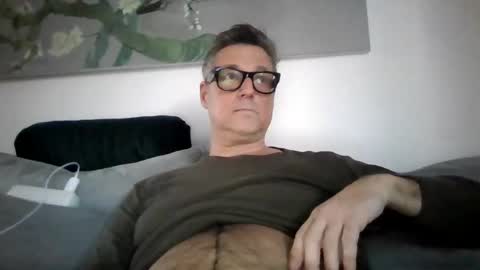 Snapshot of rudeski chatting on 02/03/25, 04:20 rudeski online show from 02/03/25, 04:20