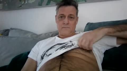 Snapshot of rudeski chatting on 02/09/25, 03:23 rudeski online show from 02/09/25, 03:23