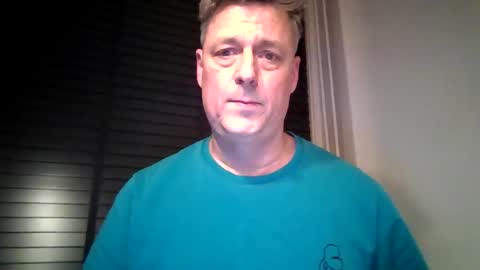 Snapshot of rudeski chatting on 11/26/25, 04:19 rudeski online show from 11/26/25, 04:19