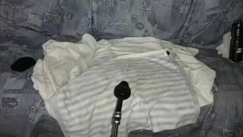 Snapshot of rudolph00 chatting on 11/16/25, 02:11 rudolph00 online show from 11/16/25, 02:11