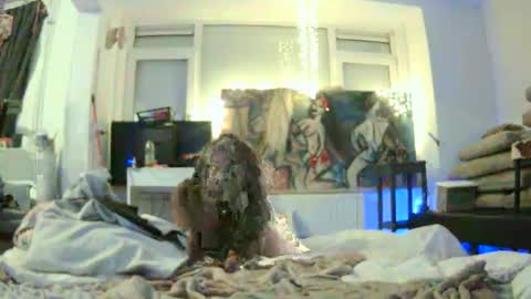 nick online show from 12/04/25, 07:55