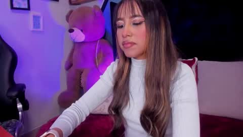 Snapshot of rue_zue chatting on 11/23/25, 12:38 rue_zue online show from 11/23/25, 12:38