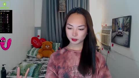 Snapshot of ruesalvartore chatting on 02/12/25, 02:35 its me Sabel online show from 02/12/25, 02:35