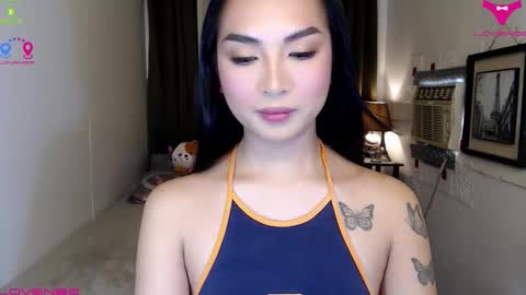 Snapshot of ruesalvartore chatting on 11/17/25, 02:06 its me Sabel online show from 11/17/25, 02:06