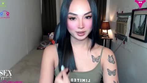 Snapshot of ruesalvartore chatting on 11/25/25, 05:51 its me Sabel online show from 11/25/25, 05:51