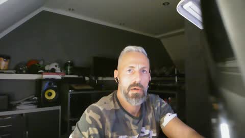 Chico que rico Caliente online show from 01/05/25, 04:06