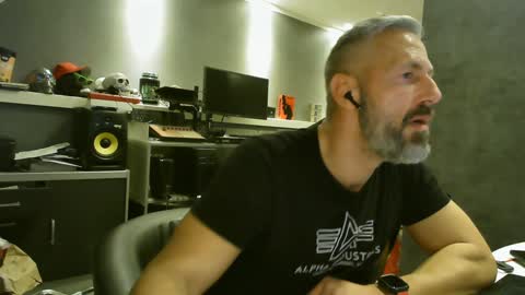 Chico que rico Caliente online show from 01/08/25, 06:52