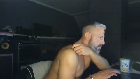 Chico que rico Caliente online show from 02/06/25, 01:16