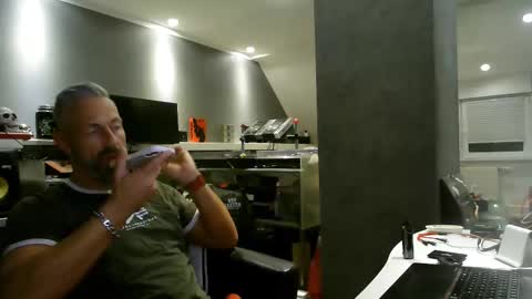 Chico que rico Caliente online show from 02/10/25, 12:50