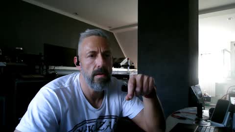 Chico que rico Caliente online show from 03/04/25, 03:15