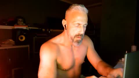 Chico que rico Caliente online show from 07/30/26, 11:59