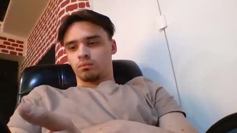 Snapshot of rufuspit chatting on 12/12/24, 02:55 Rufus online show from 12/12/24, 02:55