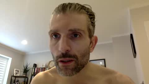 Snapshot of rugbymvp chatting on 03/12/25, 02:12 rugbymvp online show from 03/12/25, 02:12