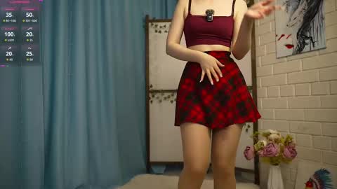 Snapshot of ruminelle chatting on 10/17/25, 12:52 Lilith online show from 10/17/25, 12:52