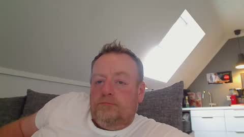 Snapshot of runepetter chatting on 10/27/25, 10:19 bignorwegian online show from 10/27/25, 10:19