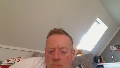 Snapshot of runepetter chatting on 04/30/26, 08:31 bignorwegian online show from 04/30/26, 08:31