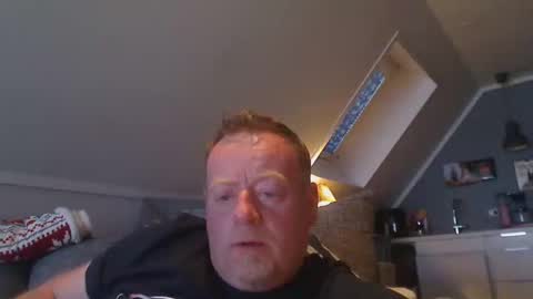 Snapshot of runepetter chatting on 05/16/26, 08:18 bignorwegian online show from 05/16/26, 08:18