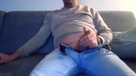 Snapshot of runner_1978 chatting on 04/14/26, 09:54 runner_1978 online show from 04/14/26, 09:54