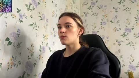 Snapshot of rusmedium chatting on 06/01/26, 10:28 Lisa and Vlad online show from 06/01/26, 10:28