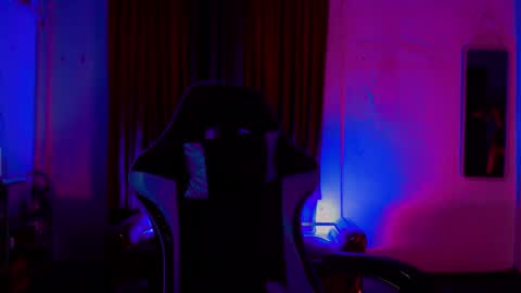 russ_skyxx online show from 02/08/25, 12:28