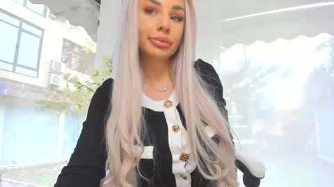 Ava online show from 11/12/25, 11:43