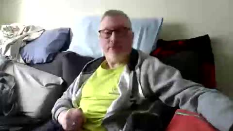Snapshot of rusty69x chatting on 10/24/25, 10:33 rusty69x online show from 10/24/25, 10:33