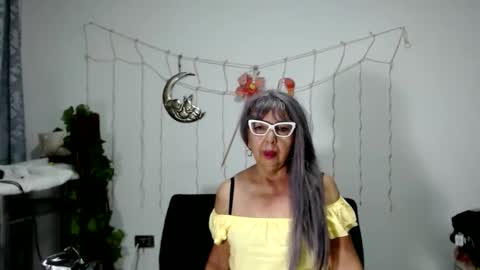 Snapshot of ruth_blue21 chatting on 12/26/24, 09:37 ruth_blue21 online show from 12/26/24, 09:37