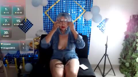 Snapshot of ruth_blue21 chatting on 10/04/25, 08:29 ruth_blue21 online show from 10/04/25, 08:29