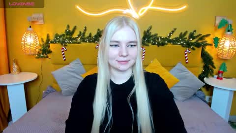 Snapshot of ruthbryant chatting on 12/21/25, 12:40 ruthbryant online show from 12/21/25, 12:40