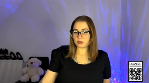 Nika online show from 11/30/25, 08:13