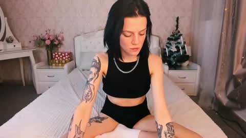 Ruth Martin online show from 01/03/25, 05:50