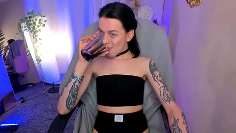 Ruth Martin online show from 01/05/25, 11:01