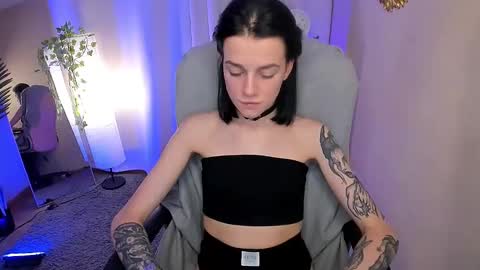 Ruth Martin online show from 01/06/25, 02:04