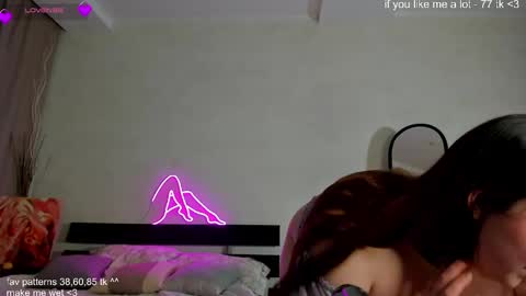 Snapshot of rutholiver chatting on 03/10/25, 11:10 Ruth GMT2 Mon 10 AM - 4 PM Tue 10 AM - 4 PM Thu 3-9 AM Fri 10 AM - 4 PM Sun 10 AM - 4 PM. online show from 03/10/25, 11:10