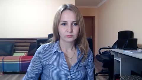 Snapshot of ruthpark chatting on 09/17/25, 09:55 Ruth online show from 09/17/25, 09:55