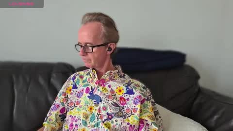 ruttingrabbit online show from 10/24/25, 08:49