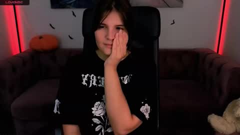 Ruyjin online show from 10/23/25, 10:14