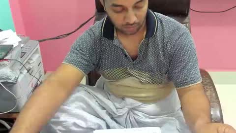 rwb17 online show from 11/18/25, 03:49