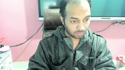 Snapshot of rwb17 chatting on 12/16/25, 12:54 rwb17 online show from 12/16/25, 12:54