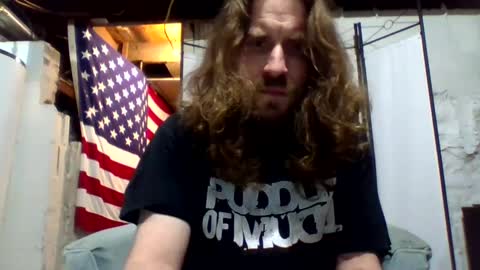 Snapshot of rwb1982 chatting on 03/10/25, 01:12 rwb1982 online show from 03/10/25, 01:12