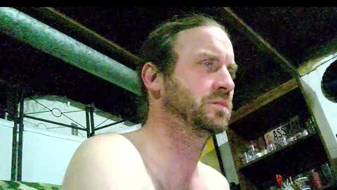 Snapshot of rwb1982 chatting on 11/11/25, 02:22 rwb1982 online show from 11/11/25, 02:22