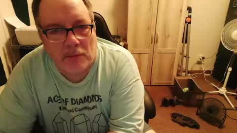 Snapshot of rwzar_1965 chatting on 07/24/26, 04:21 rwzar_1965 online show from 07/24/26, 04:21