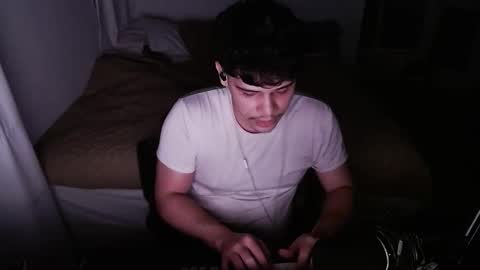 Snapshot of rx7900xtx chatting on 03/15/26, 04:07 rx7900xtx online show from 03/15/26, 04:07