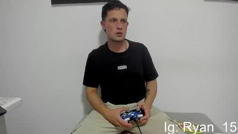 Snapshot of ryan15_ chatting on 05/04/26, 01:23 Ryan 15 online show from 05/04/26, 01:23