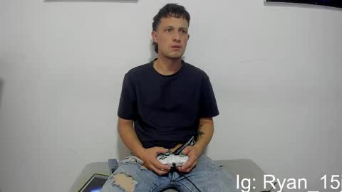 Snapshot of ryan15_ chatting on 06/06/26, 11:26 Ryan 15 online show from 06/06/26, 11:26
