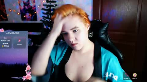 Snapshot of ryan__kim chatting on 12/08/24, 05:44 Ryan online show from 12/08/24, 05:44
